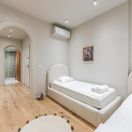 The Homey Flat Stylish 2br By Pikhost * Tirana