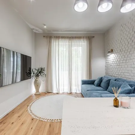 The Homey Flat Stylish 2br By Pikhost Appartement