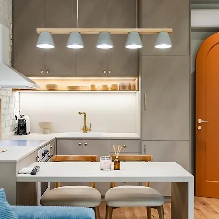 The Homey Flat Stylish 2br By Pikhost Appartement Tirana