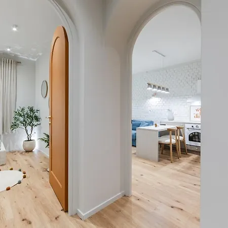 The Homey Flat Stylish 2br By Pikhost Appartement