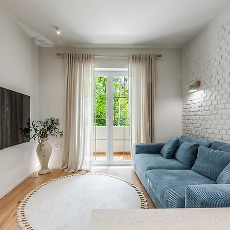 The Homey Flat Stylish 2br By Pikhost *